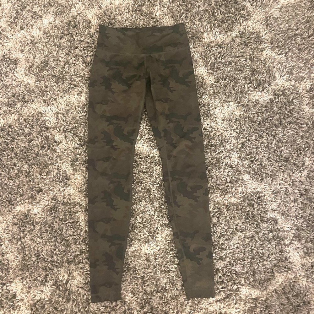 Lululemon Leggings - Camo size 4